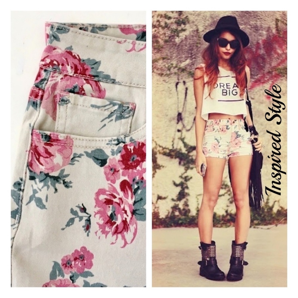 Forever 21 Rose Floral Stretch Cotton  Shorts EUC